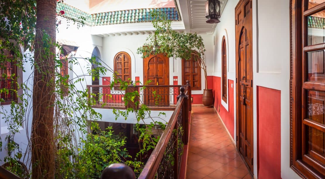 Superbe terrasse panoramique sur le toit du Riad avec vue sur la Médina de Marrakech